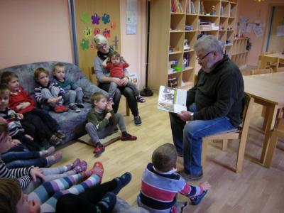 Foto zur Meldung: Vorlesetag in der Kita "Spielhaus" in Ballhausen