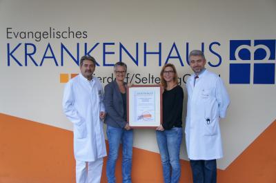 Foto zur Meldung: Evangelisches Krankenhaus Selters erhält erstmals Hygiene-Zertifikat