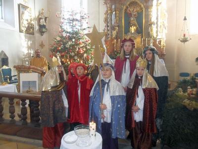 Foto zur Meldung: 6 Sternsingergruppen der Pfarrei Prackenbach-Krailing sammeln 2.778 Euro