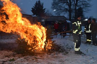 Weihnachtsbaum verbrennen in Quitzow