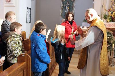 Pfarreiengemeinschaft feierte Maria Lichtmesse mit Blasiussegen
