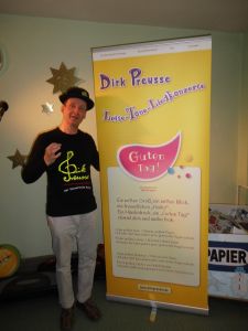 Unsere Kostprobe eines Leise-Töne-Liedkonzertes von Dirk Preusse (Bild vergr&ouml;&szlig;ern)
