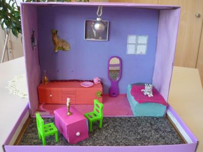 Foto zur Meldung: Klasse 5b: Ein Kinderzimmer im Schuhkarton