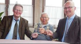 Vorschaubild zur Meldung: Helmut Ueberham feierte 80. Geburtstag