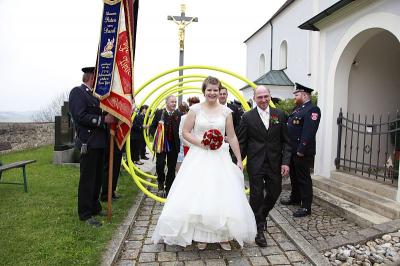 Foto zur Meldung: Hochzeitsglocken läuteten für Karin und Günther