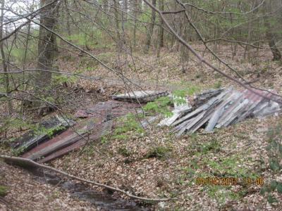 Illegale Ablagerung von Wellasbestzementplatten im Lappwald