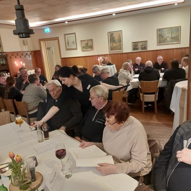 Gemeinsames Abendessen im Genusshotel
