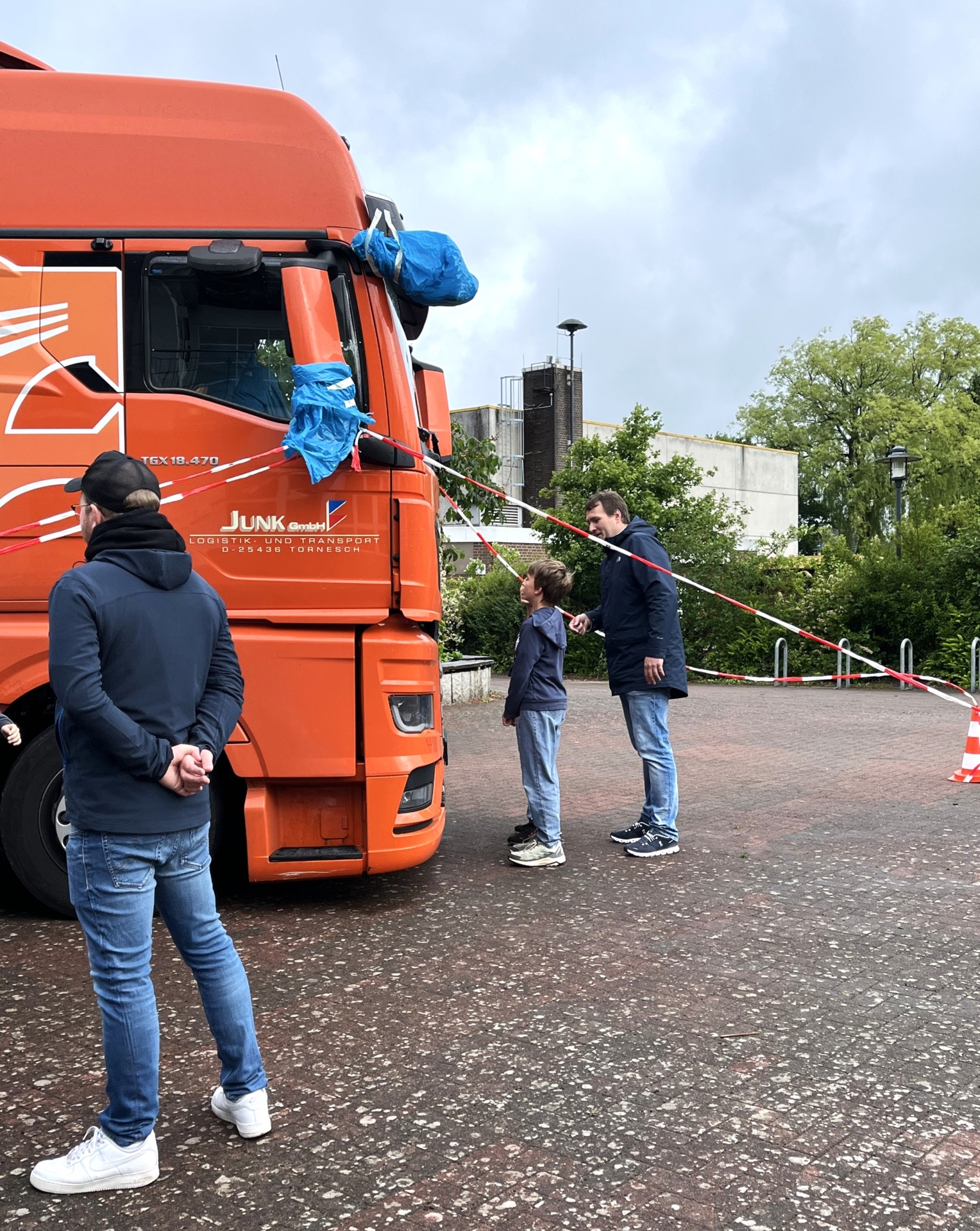 Round Table Elmshorn macht den "Toten Winkel" erlebbar.