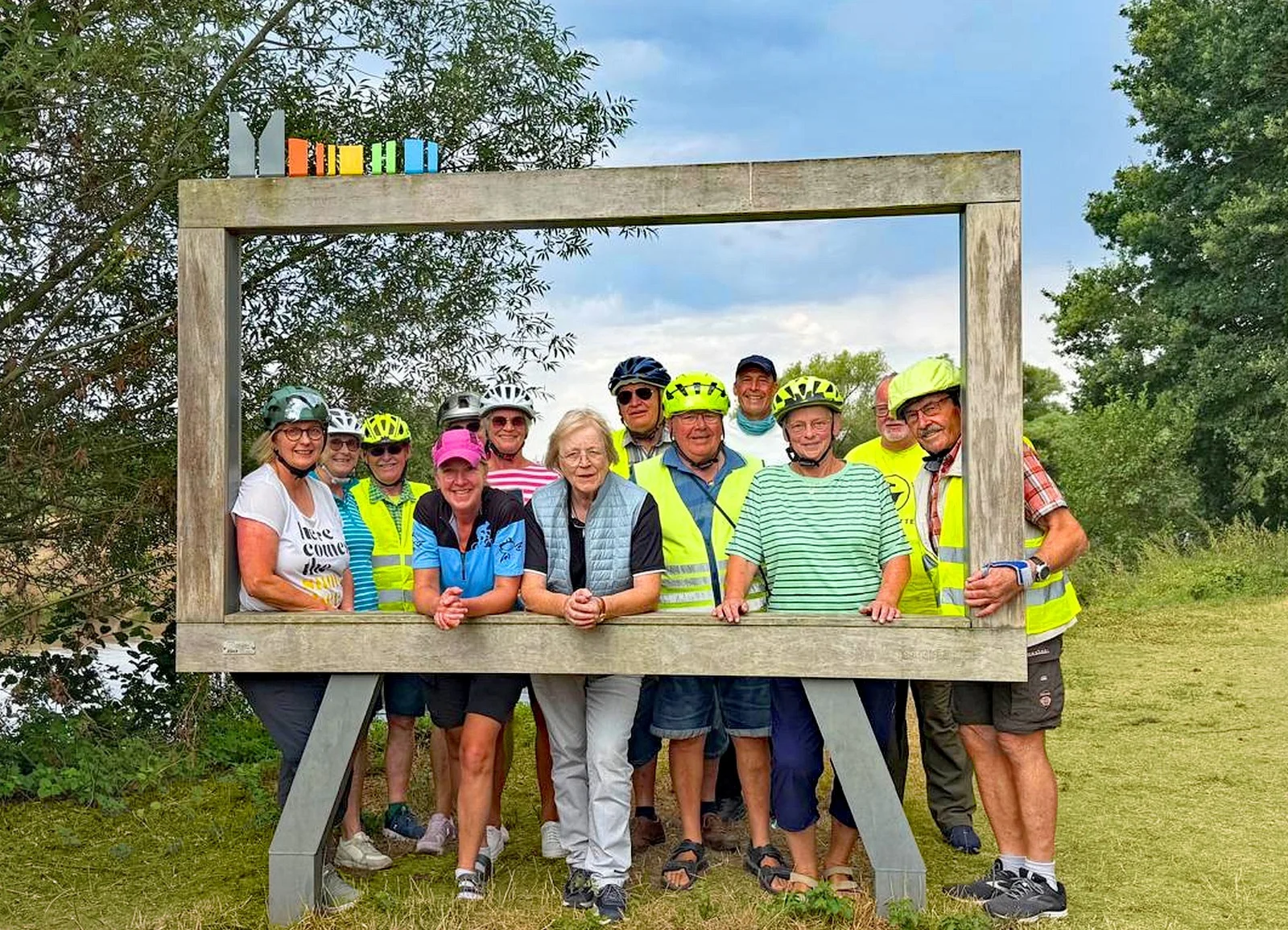 Gut gelaunte Radtourgruppe auf der 2 Tagestour nach Lienen