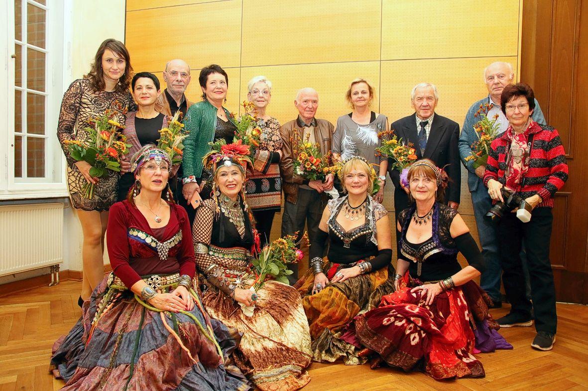 Zur Vernissage am 19. November 2019 war auch eine Tanzgruppe ins Volkshaus Wildau eingeladen. Foto: Manfred Tadra