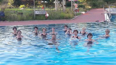 Stets gut besucht: Die Aquagymnastik im Freizeit- und Erlebnisbad (Bild vergrößern)