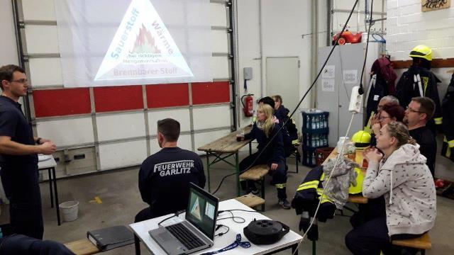 foto des amtes fotoserien zu der meldung amtnennhausende ausbildungstag feuerwehren des amtes nennhausen foto des amtes fotoserien zu der meldung amtnennhausende ausbildungstag feuerwehren des amtes nennhausen