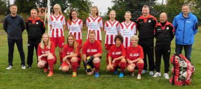 (Foto: A. Siegmann), Neuaufstellung der Frauenmannschaft des FSV Kirchhain e.V. für die Saison 2017/18 (Bild vergrößern)