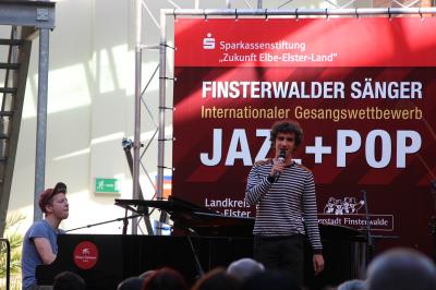 Festival um den Finsterwalder Sänger Internationaler Musikwettbewerb in der Marktpassage Finsterwalde  vom 16. November bis 18. November 2017 (Bild vergrößern)