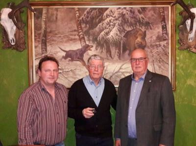 Foto: Tino Kittner, Klaus Peter Erkel und Arnim Christgen Foto zur Meldung: Ehrennnadel des Landessportbundes verliehen