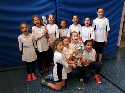 Kieselbronner Mädchen gewinnen Völkerball-Plattenpokal-Turnier (Bild vergrößern)