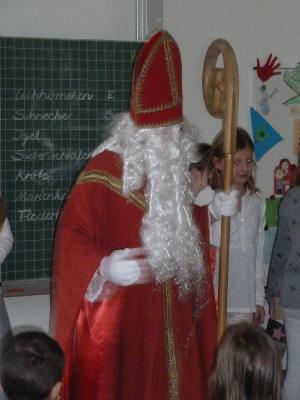 Der Nikolaus war in der Schule Altenburgblick