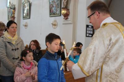 Foto zur Meldung: Pfarreiengemeinschaft feiert Maria Lichtmesse mit Blasiussegen