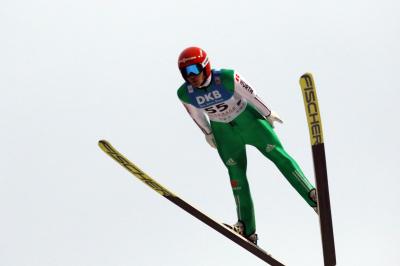 Foto zur Meldung: Team-Olympiasieger Fabian Rießle einfach riesig - dritter Weltcupsieg in Folge