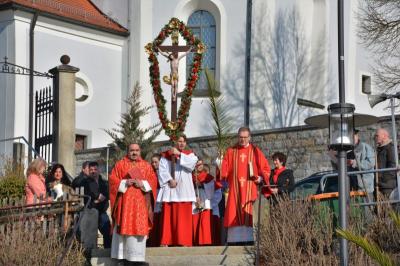 Foto zur Meldung: Palmsonntag mit Palmweihe und Prozession in der Pfarreiengemeinschaft