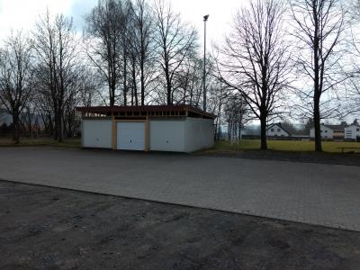 Errichtung von Garagen auf dem oberen Parkplatz vom Bürgerhaus in Holzhausen (Bild vergrößern)
