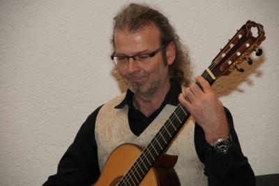 Gitarrenkollege Harald Scharpfenecker