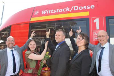 Vorschaubild zur Meldung: Deutsche Bahn tauft Zug auf den Namen „Wittstock/Dosse“