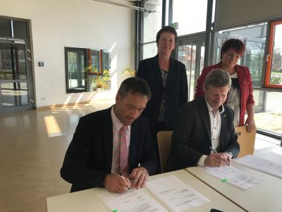 Gemeinde Schipkau und SpreeGas schließen neuen Gaskonzessionsvertrag ab
