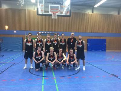 Foto zur Meldung: Bericht: Basketball U20 Raptors des TuS Bad Essen am 21.04.2018 in Göttingen