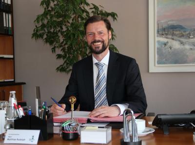 Nah dran und mittendrin: Bürgermeister Matthias Rudolph bietet immer dienstags Bürgersprechstunde an