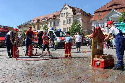 Vorschaubild zur Meldung: Kindertag auf dem Wittstocker Marktplatz