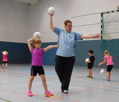 Foto zur Meldung: Auch Mini-Handball schließt sich Ausfall-Regel an