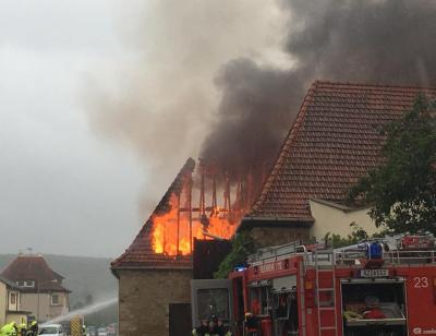 Anbau und Scheune brennen in Wendelsheim