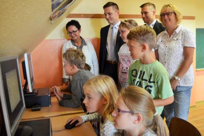 Stadt Perleberg, 2018 | Hortkinder bei der Erstnutzung der neuen PC´s im Hort der Rolandschule