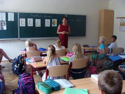 Foto zur Meldung: Simona Koß besuchte die Rehfelder Grundschule