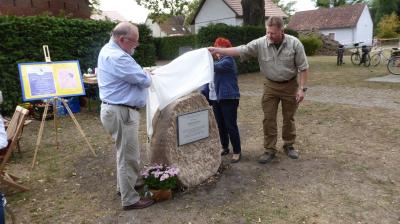 Einweihung des Gedenksteins für MORITZ HEIMANN in Rehfelde - Ortsteil Werder