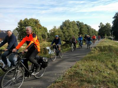 Vorschaubild : Abradeln im Rahmen des Jubiläums „350 Jahre Friedrich-Wilhelm-Kanal“