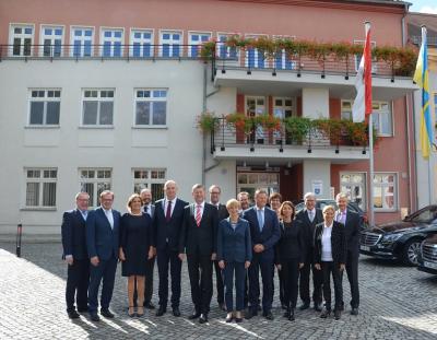 Kabinett vor Ort in Lübbenau am 25.09.18 (Foto Landkreis) (Bild vergrößern)