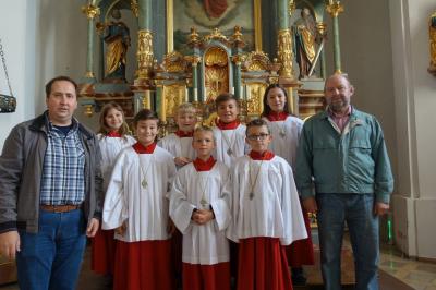 Foto zur Meldung: Fünf Kinder starten als Ministranten in unserer Pfarrgemeinde