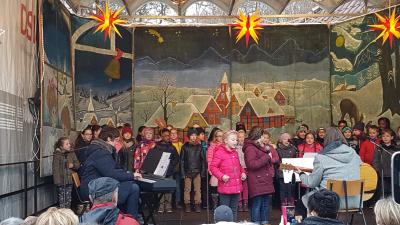 Foto zur Meldung: Holtechor singt bei "Dellwig im  Advent"