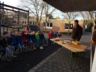 Die "rollende Waldschule" besuchte am 4.12.2018 die Nordschule!