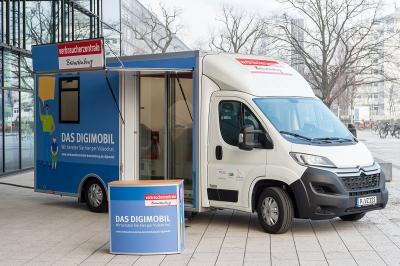 So sieht das neue Digimobil der Verbraucherzentrale Brandenburg aus. Foto: Thomas Ecke/VZB