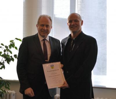 Landrat Gerhard Radeck bestellt Prof. Dr. Wiese in das neue Amt