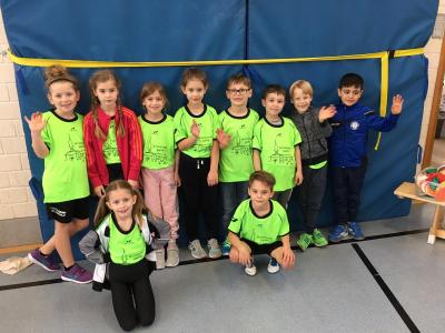 Foto zur Meldung: Klasse 1/2 beim Vielseitigkeitswettbewerb in Weißenthurm