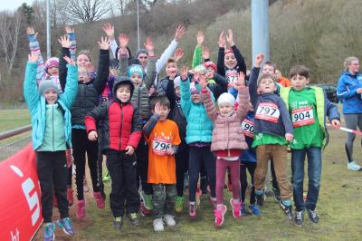 Gut gelaunt erreichten die Jünkerather Schüler das Ziel beim Obere Kyll Crosslauf