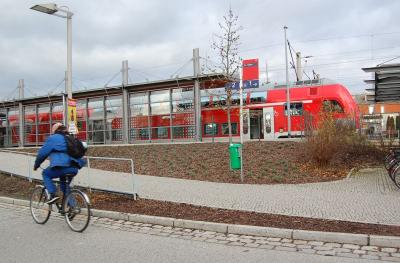 Unser Bild zeigt den Bahnhof Falkensee.
