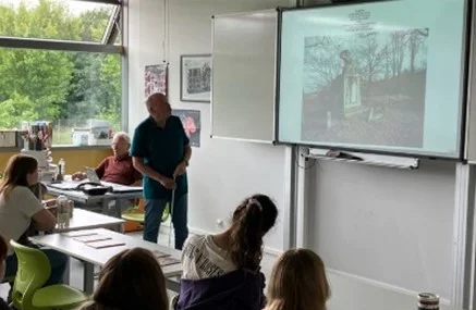 Unterstützung des Marie-Curie-Gymnasiums bei der Projektwoche der 11. Klassen