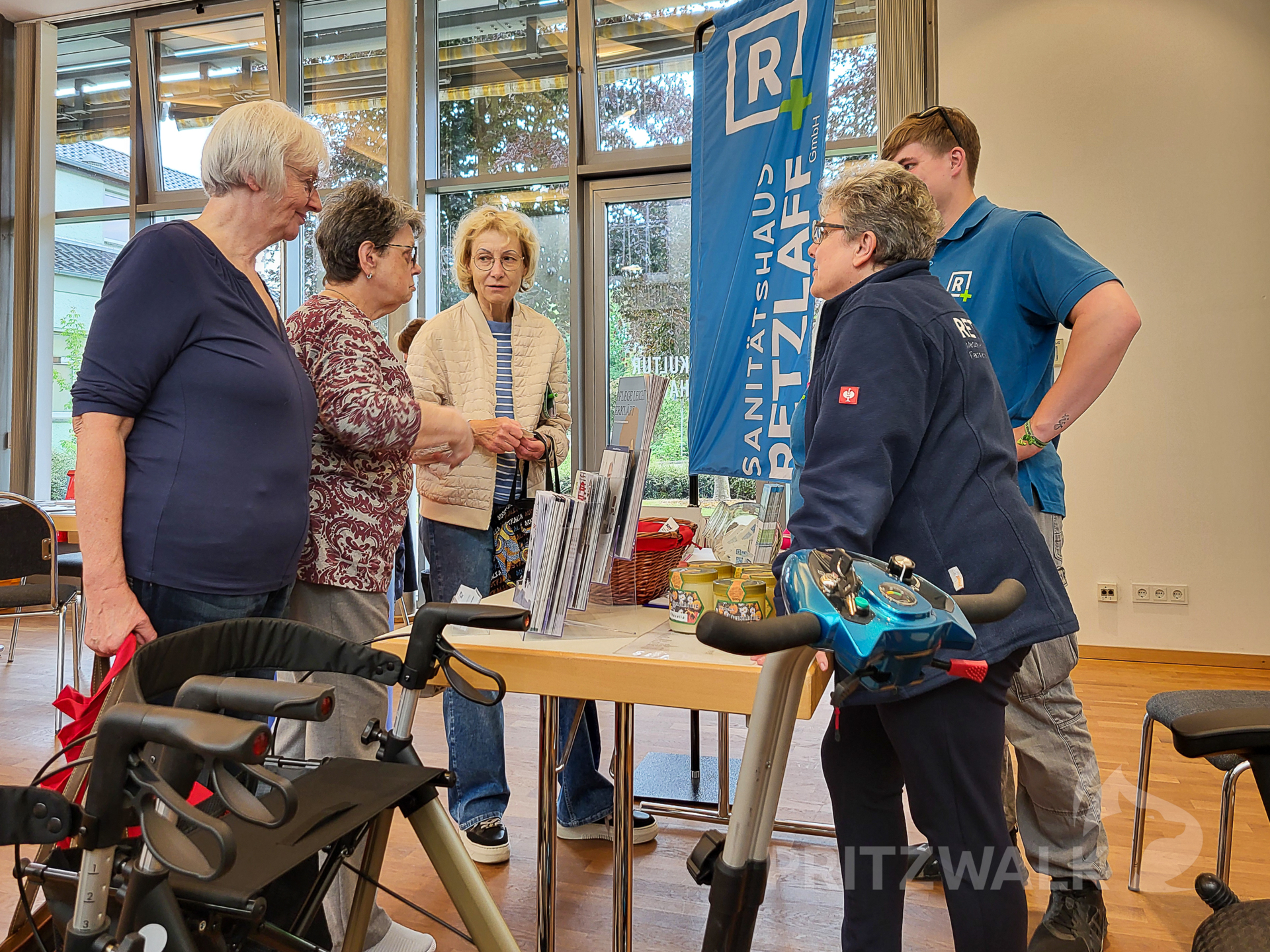 Eine kleine Messe bot Informationen und Gespräche zu "Hilfen im Alltag". Foto: Stadt Pritzwalk