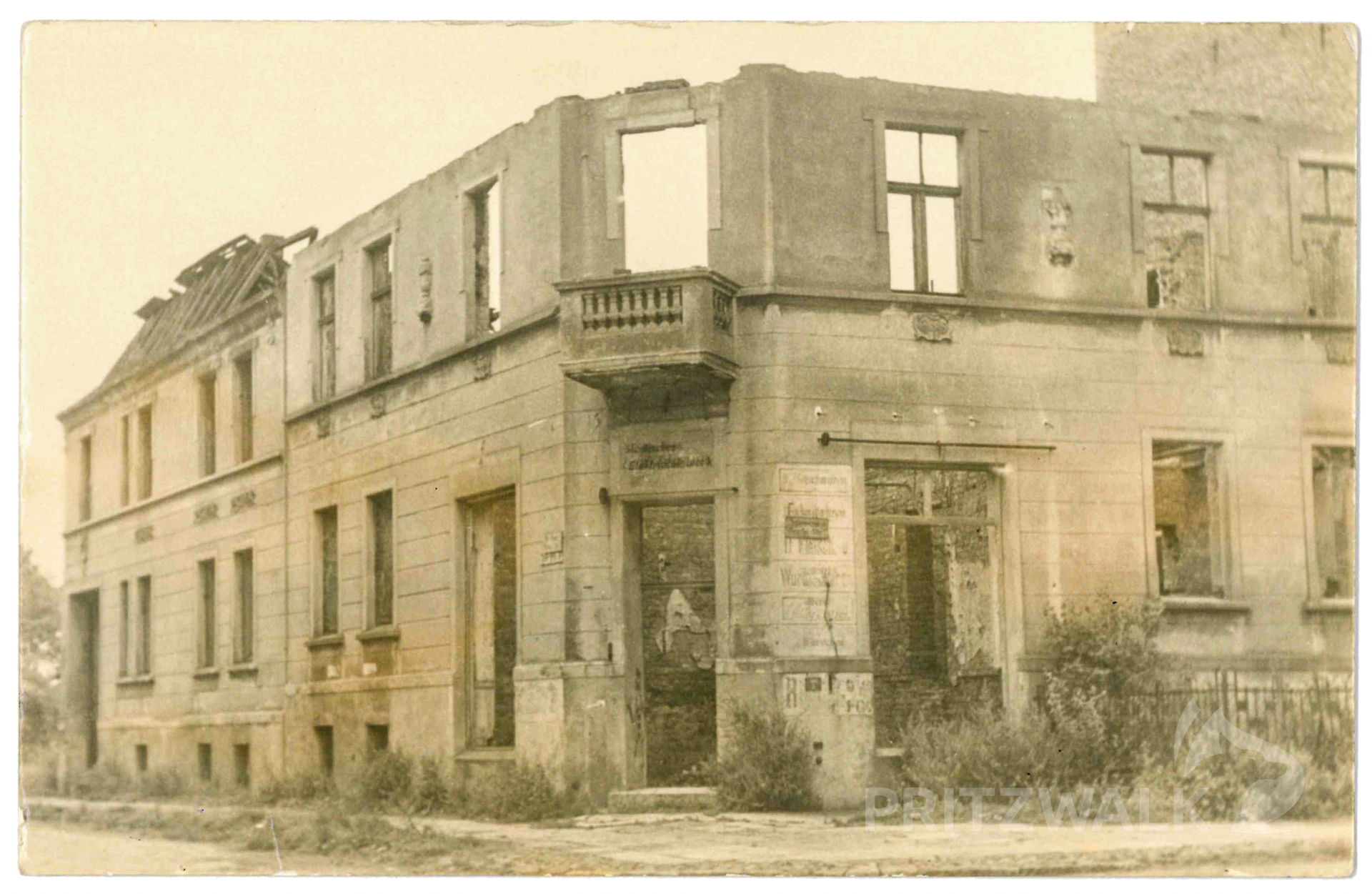 An der Doerfelstraße/Ecke Jahnstraße blieben nur noch die Außenhüllen der Gebäude stehen. Quelle: Archiv Museum Pritzwalk