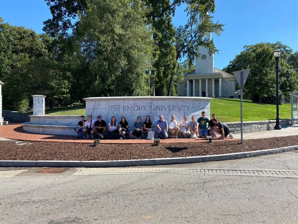 Gruppenfoto vor Emory Universität
